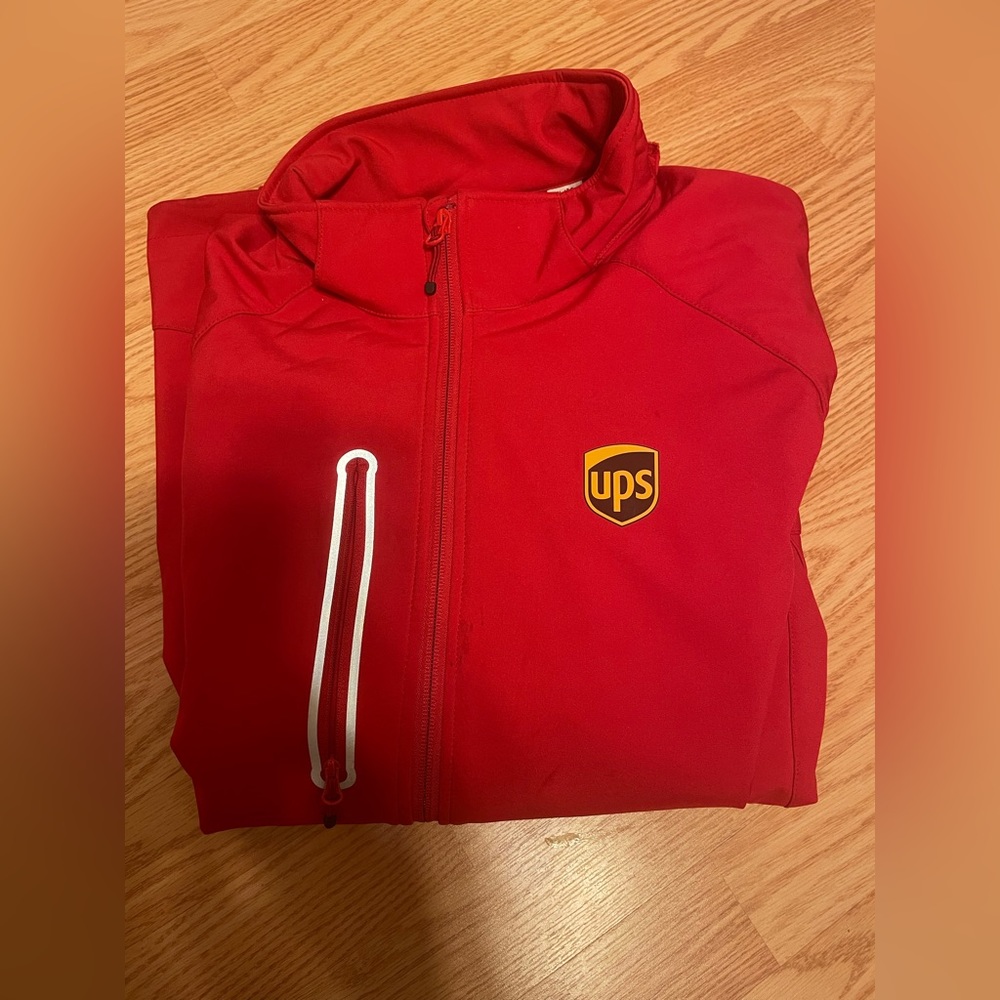 EUC Men’s jacket with UPS logo size XL
